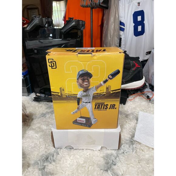 Fernando Tatis Jr MLB San Diego Padres Bobblehead - Picture 3 of 4